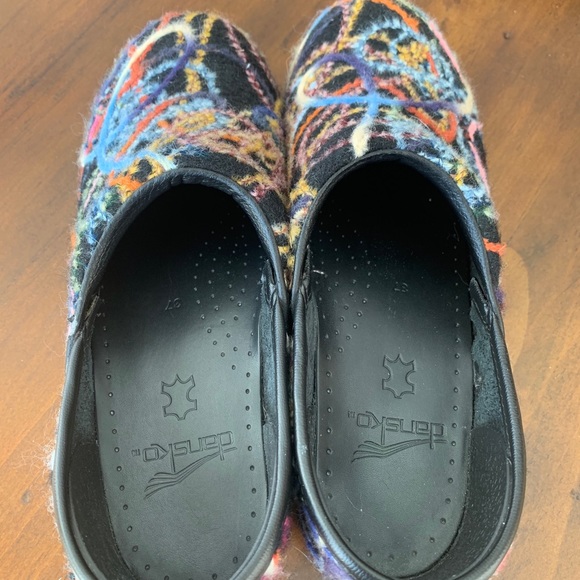 Size 37 Dansko Shoe - Picture 3 of 4